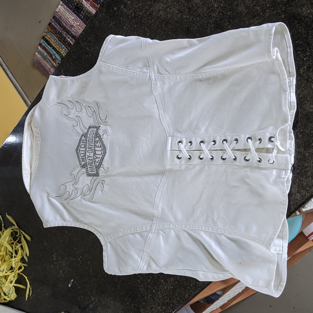 Women's zip front Harley Davidson top size L